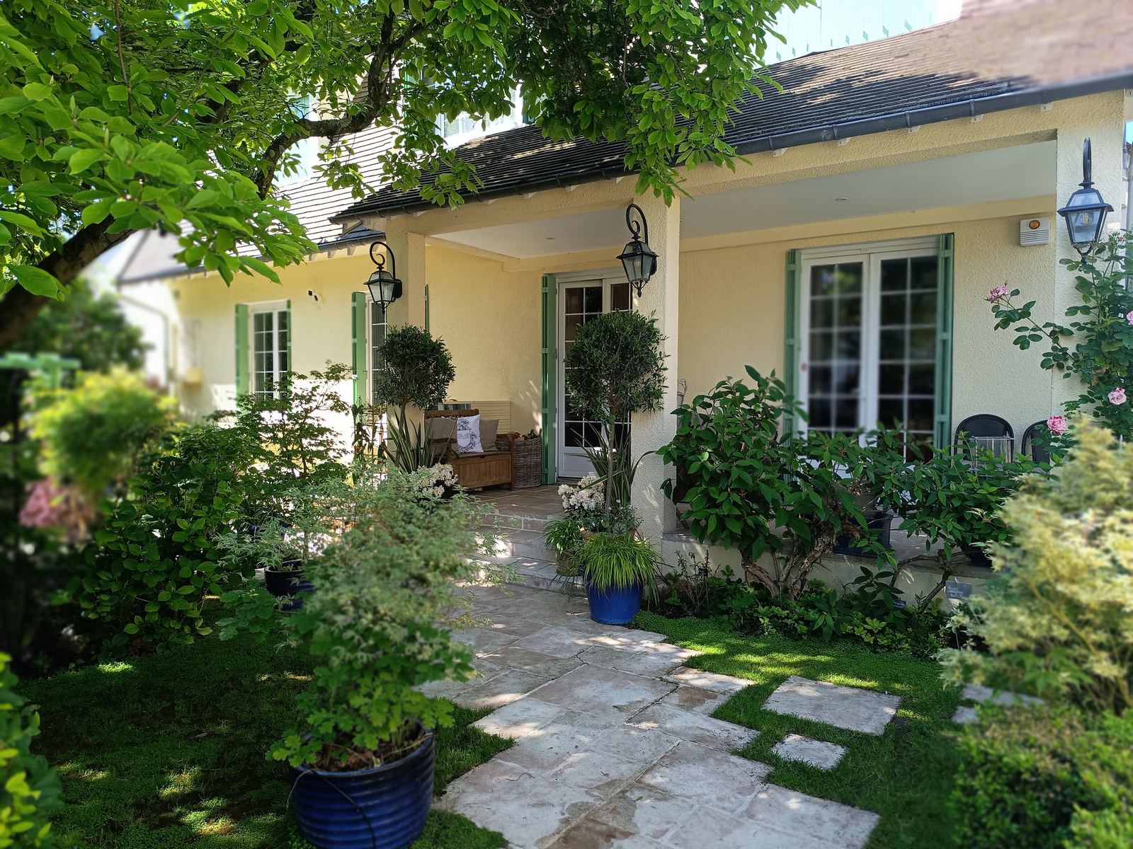 Vue depuis le portillon — Jardin en RB Yerres